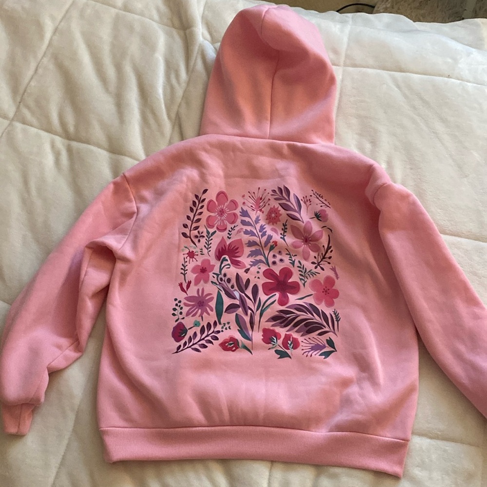 oversized sweatshirt with beautiful floral print on back